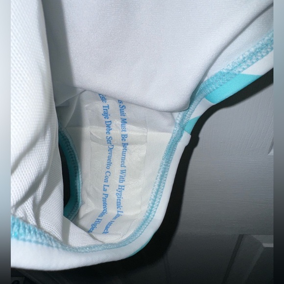 Kona Sol Women’s Turquoise & White Striped One Piece Swimsuit Size 16W, NWT - Picture 5 of 11